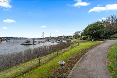 601 N Tomahawk Island Dr, Portland, OR 97217 - Photo 42