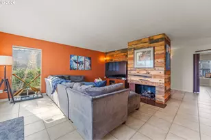 601 N Tomahawk Island Dr, Portland, OR 97217 - Photo 10