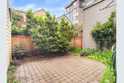 601 NE Russell St, Portland, OR 97212 - Photo 30
