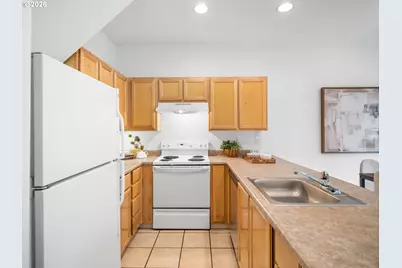 601 NE Russell St, Portland, OR 97212 - Photo 12