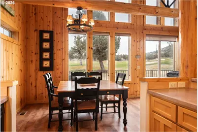 8968 Cliff Swallow Dr, Redmond, OR 97756 - Photo 6