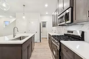 3319 SE Triumph Ave, Hillsboro, OR 97123 - Photo 10