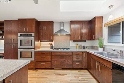 10350 NW Flotoma Dr, Portland, OR 97229 - Photo 14