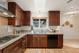 10350 NW Flotoma Dr, Portland, OR 97229 - Photo 16