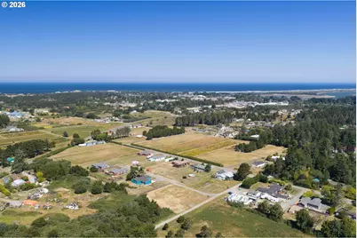 Highland, Bandon, OR 97411 - Photo 6