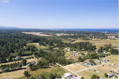 Highland, Bandon, OR 97411 - Photo 2
