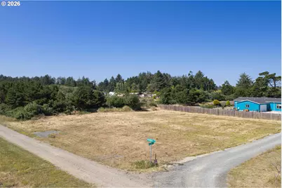 Highland, Bandon, OR 97411 - Photo 12