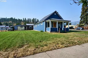 408 W 1st St, Wallowa, OR 97885 - Photo 2