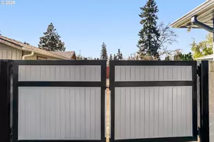 12620 SW 10th St, Beaverton, OR 97005 - Photo 26