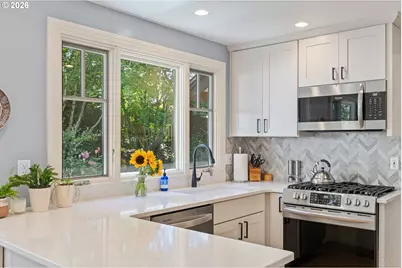 17121 Wall St, Lake Oswego, OR 97034 - Photo 8