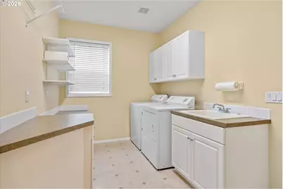 21777 SW Fuller Dr, Tualatin, OR 97062 - Photo 16