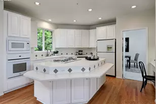 6770 SW Amber Ln, Portland, OR 97225 - Photo 10