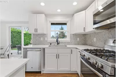 13295 SW Pearl St, Beaverton, OR 97005 - Photo 12