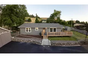 1640 Morton St, The Dalles, OR 97058 - Photo 2