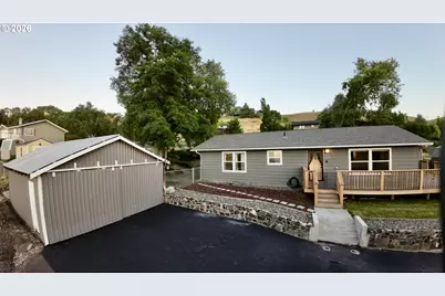 1640 Morton St, The Dalles, OR 97058 - Photo 1