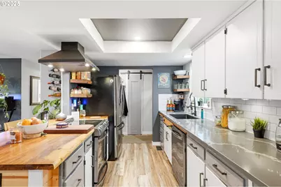 748 SW Willowbrook Ave, Gresham, OR 97080 - Photo 12