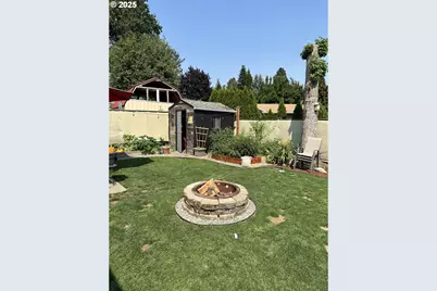 748 SW Willowbrook Ave, Gresham, OR 97080 - Photo 24