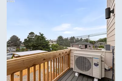 305 SE Jetty Ave #A, Lincoln City, OR 97367 - Photo 22