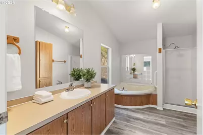 20191 Highway 42, Myrtle Point, OR 97458 - Photo 14