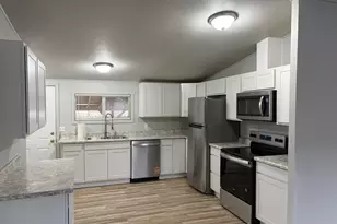 700 N Mill St, Creswell, OR 97426 - Photo 4