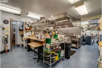 729 NE 3rd St, McMinnville, OR 97128 - Photo 30