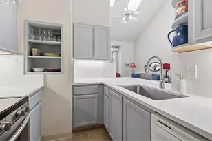 9008 NE 54th St, Vancouver, WA 98662 - Photo 8