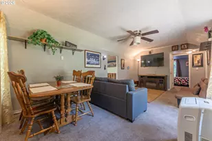 2700 Underhill Ln, West Linn, OR 97068 - Photo 4