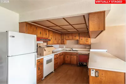 1880 NE Stephens St, Roseburg, OR 97470 - Photo 32