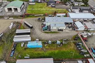 1880 NE Stephens St, Roseburg, OR 97470 - Photo 1