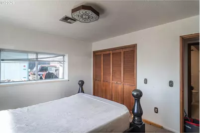 1880 NE Stephens St, Roseburg, OR 97470 - Photo 34