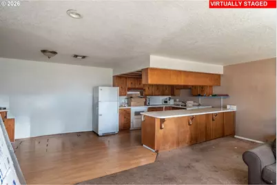 1880 NE Stephens St, Roseburg, OR 97470 - Photo 4