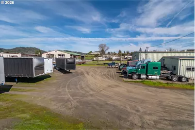 1880 NE Stephens St, Roseburg, OR 97470 - Photo 24