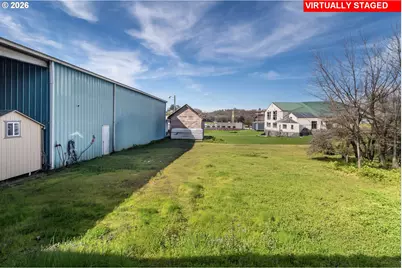 1880 NE Stephens St, Roseburg, OR 97470 - Photo 8