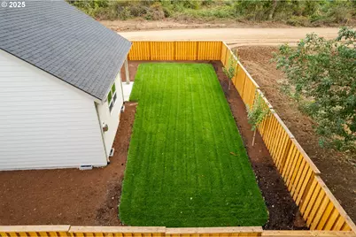 845 Oakleaf Way, Silverton, OR 97381 - Photo 4