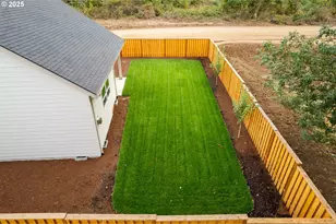 845 Oakleaf Wy, Silverton, OR 97381 - Photo 4