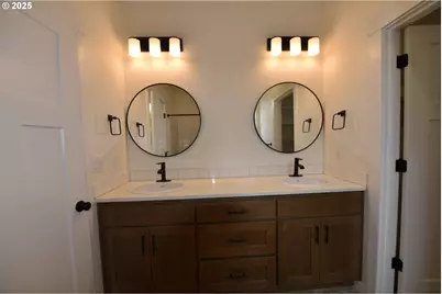 845 Oakleaf Way, Silverton, OR 97381 - Photo 18