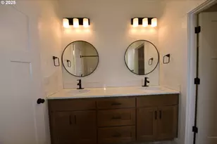 845 Oakleaf Wy, Silverton, OR 97381 - Photo 18