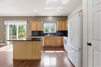 7264 NE Shaleen St, Hillsboro, OR 97124 - Photo 6