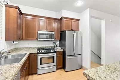 1910 NE 49th Way, Hillsboro, OR 97124 - Photo 12