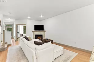 1910 NE 49th Way, Hillsboro, OR 97124 - Photo 4