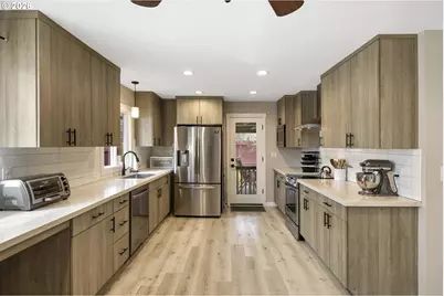 6352 Caufield St, West Linn, OR 97068 - Photo 8