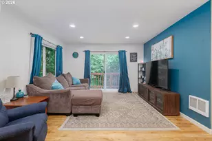 654 NE 8th Pl, Toledo, OR 97391 - Photo 6