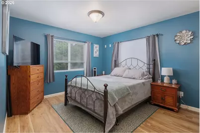 654 NE 8th Pl, Toledo, OR 97391 - Photo 16