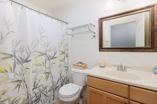 654 NE 8th Pl, Toledo, OR 97391 - Photo 22