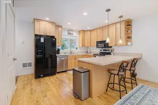 654 NE 8th Pl, Toledo, OR 97391 - Photo 8