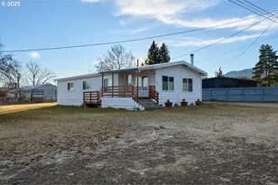 502 S East St, Joseph, OR 97846 - Photo 2