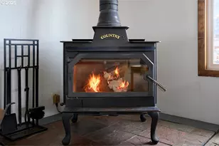 502 S East St, Joseph, OR 97846 - Photo 4