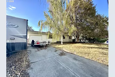 3055 Grove St, Baker City, OR 97814 - Photo 2