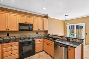 6546 NE Forest Ln, Hillsboro, OR 97124 - Photo 16
