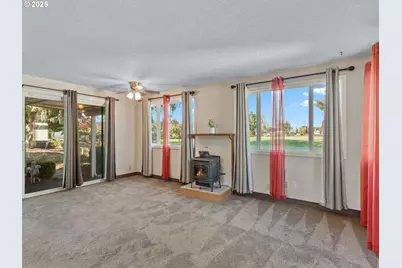 1075 Princeton Rd, Woodburn, OR 97071 - Photo 14